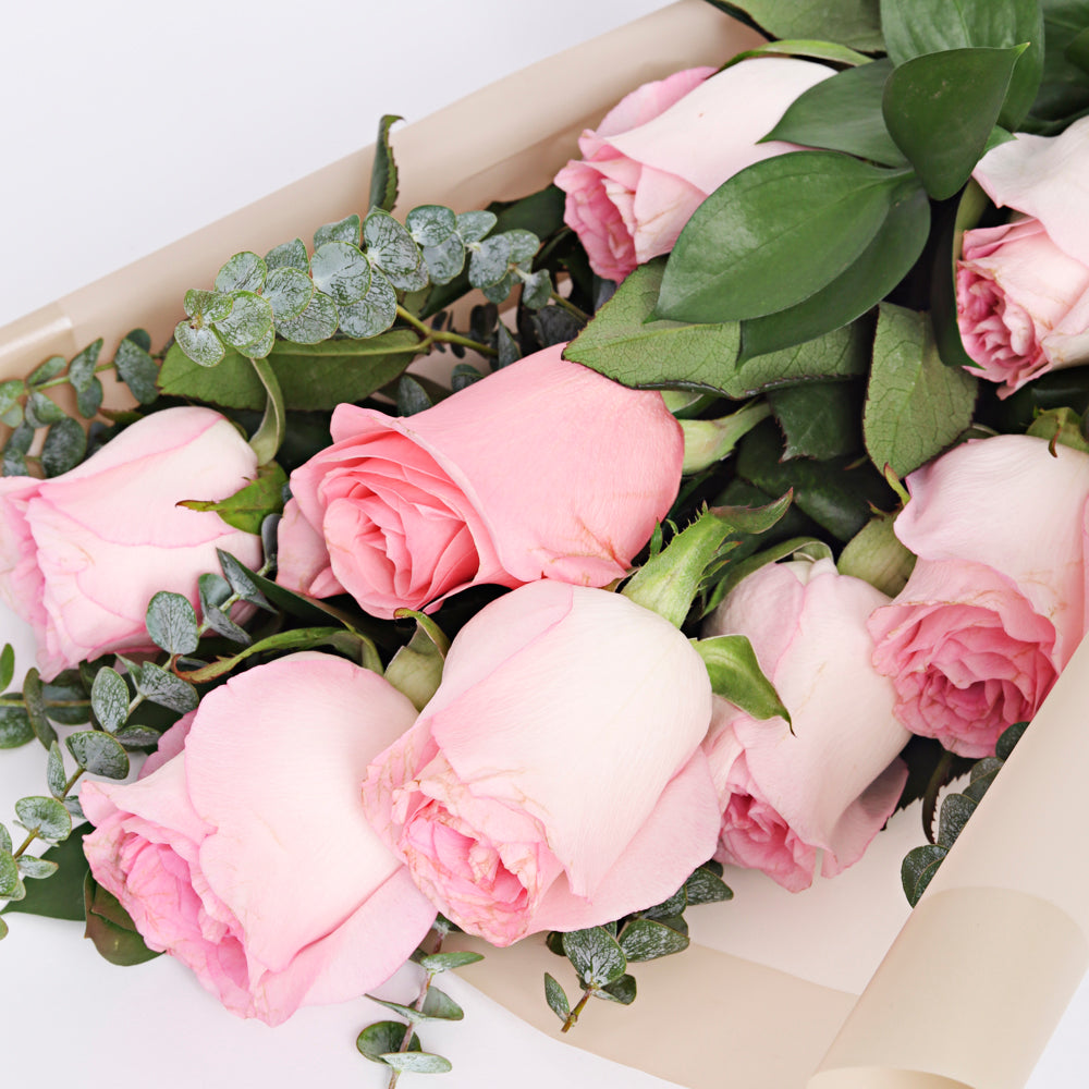 Bouquet de 9 rosas rojas/rosadas